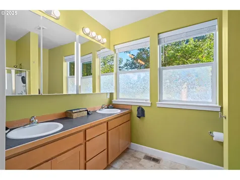 4409 N Houghton Street Portland OR 97203