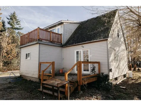 301 NE South Shore Road Portland OR 97211