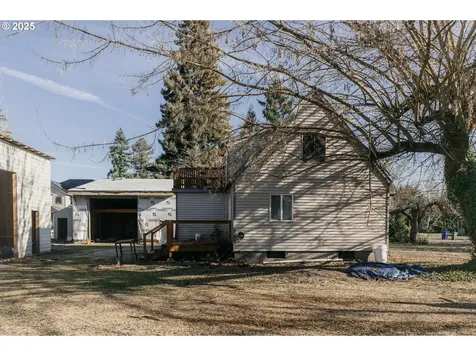 301 NE South Shore Road Portland OR 97211