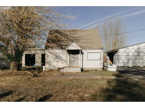 301 NE South Shore Road Portland OR 97211