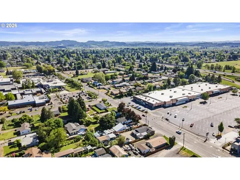 1977 Echo Hollow Road Eugene OR 97402