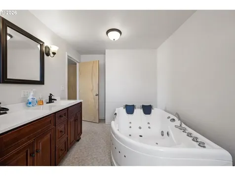 77340 London Road Cottage Grove OR 97424