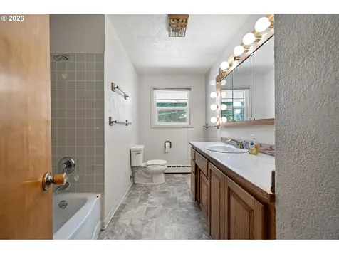 77340 London Road Cottage Grove OR 97424