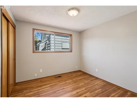 4917 SE 73rd Avenue Portland OR 97206