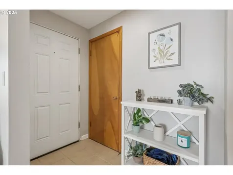 4917 SE 73rd Avenue Portland OR 97206