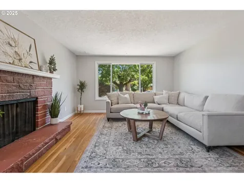 4917 SE 73rd Avenue Portland OR 97206