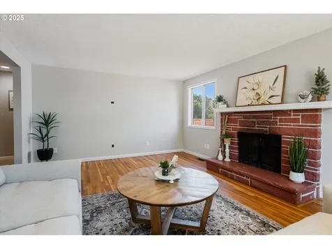 4917 SE 73rd Avenue Portland OR 97206