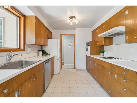 4917 SE 73rd Avenue Portland OR 97206
