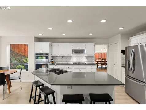 11218 SW 27th Avenue Portland OR 97219