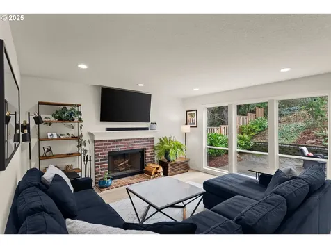 11218 SW 27th Avenue Portland OR 97219