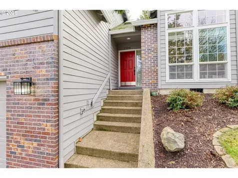 11218 SW 27th Avenue Portland OR 97219
