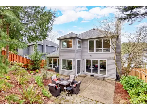 11218 SW 27th Avenue Portland OR 97219