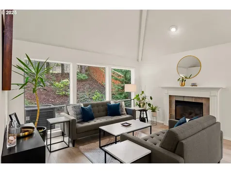 11218 SW 27th Avenue Portland OR 97219