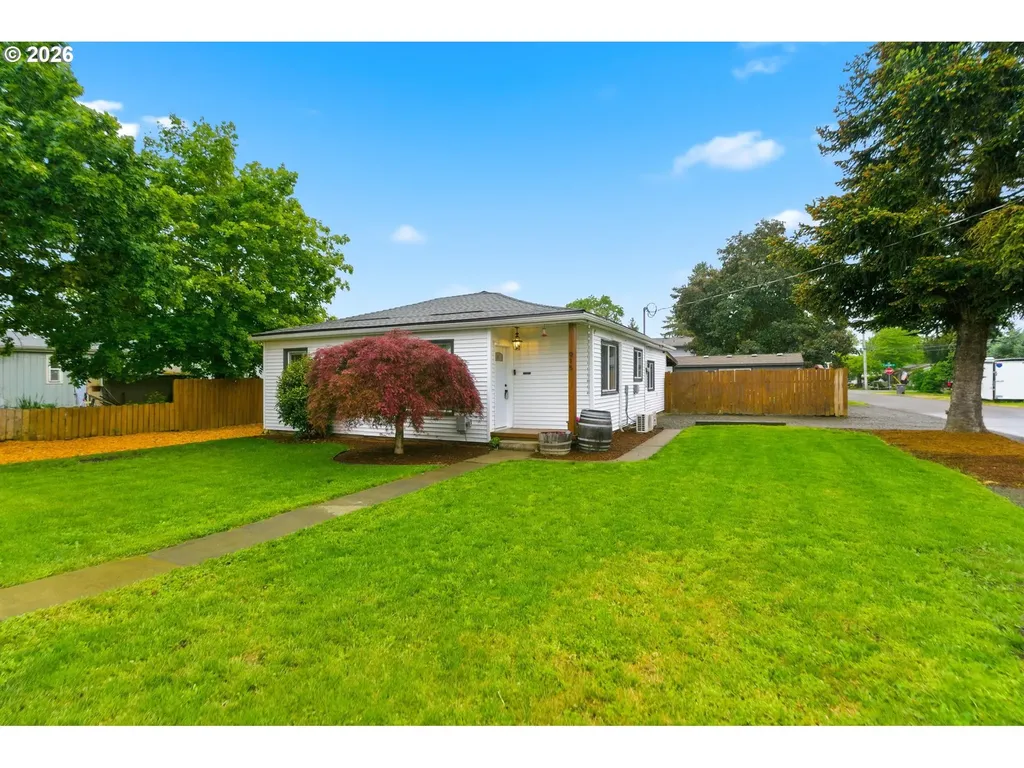 915 E 1st Street Yamhill OR 97148
