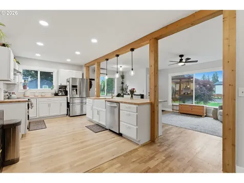 915 E 1st Street Yamhill OR 97148
