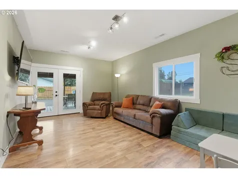915 E 1st Street Yamhill OR 97148