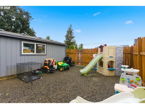 915 E 1st Street Yamhill OR 97148