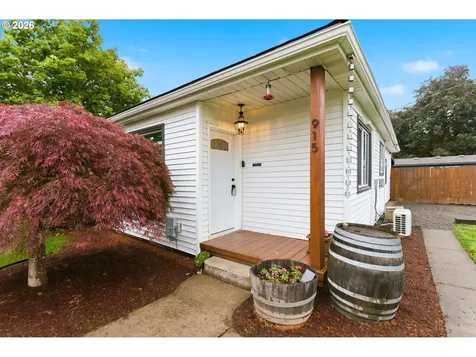 915 E 1st Street Yamhill OR 97148