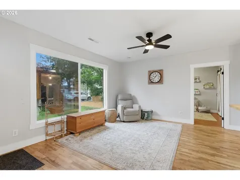 915 E 1st Street Yamhill OR 97148