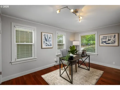 8424 SW 54th Avenue Portland OR 97219