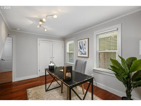 8424 SW 54th Avenue Portland OR 97219