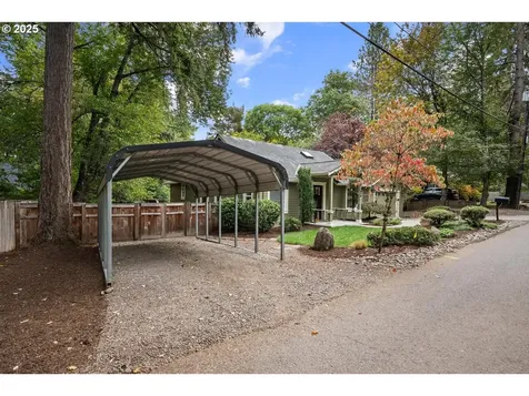 8424 SW 54th Avenue Portland OR 97219