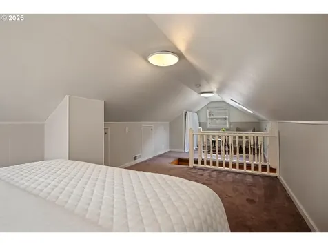 8424 SW 54th Avenue Portland OR 97219
