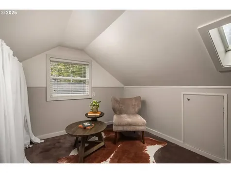 8424 SW 54th Avenue Portland OR 97219