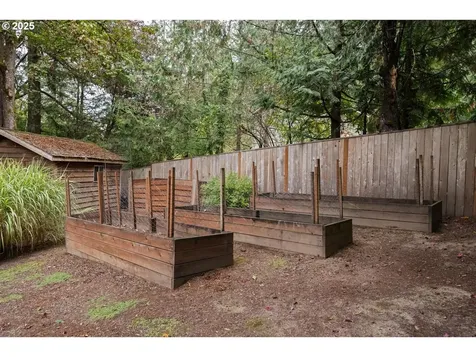 8424 SW 54th Avenue Portland OR 97219