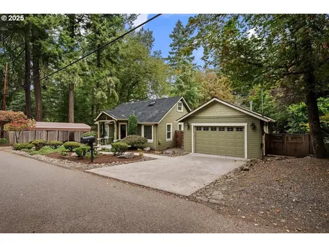 8424 SW 54th Avenue Portland OR 97219