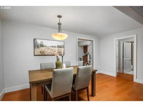 8424 SW 54th Avenue Portland OR 97219