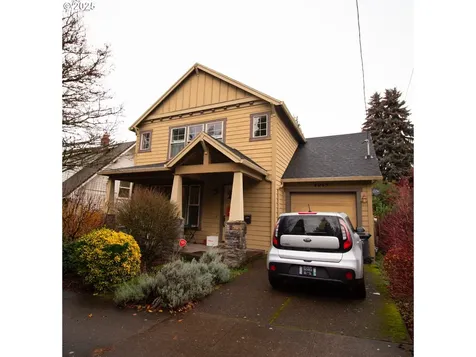 4049 SE Long Street Portland OR 97202