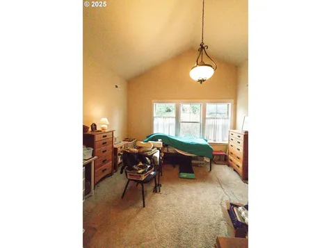 4049 SE Long Street Portland OR 97202