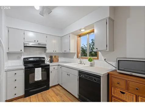 2950 NE Azalea Street Hillsboro OR 97124