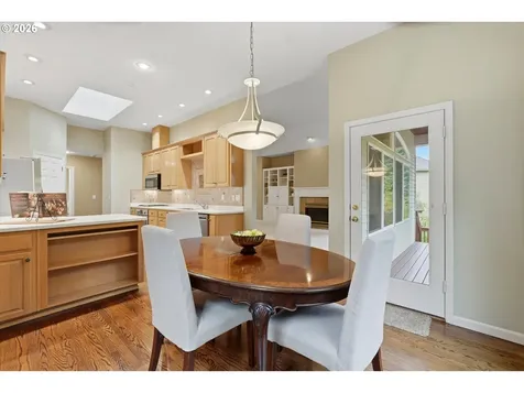 12638 Adrian Court Lake Oswego OR 97034