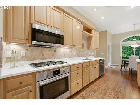 12638 Adrian Court Lake Oswego OR 97034