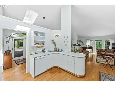 273 N Henry Street Coquille OR 97423