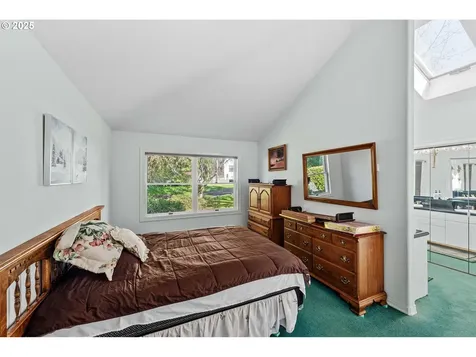 273 N Henry Street Coquille OR 97423