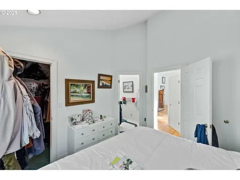 273 N Henry Street Coquille OR 97423