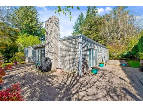 273 N Henry Street Coquille OR 97423