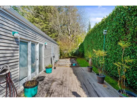 273 N Henry Street Coquille OR 97423
