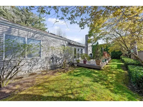 273 N Henry Street Coquille OR 97423