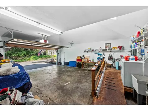 273 N Henry Street Coquille OR 97423