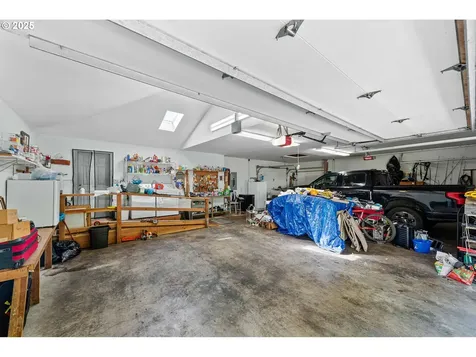 273 N Henry Street Coquille OR 97423
