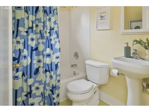 15 NE 75th Avenue Portland OR 97213