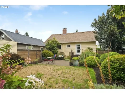 15 NE 75th Avenue Portland OR 97213