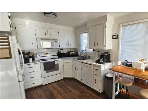 36692 Parsons Creek Road Springfield OR 97478
