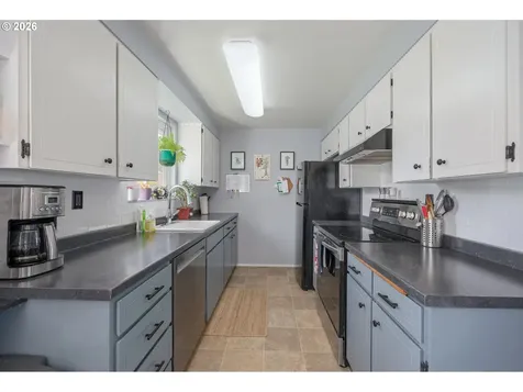 230 River Loop 2 Eugene OR 97404