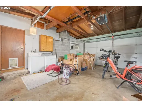 230 River Loop 2 Eugene OR 97404