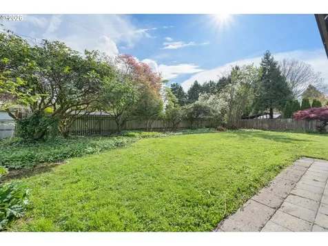 230 River Loop 2 Eugene OR 97404